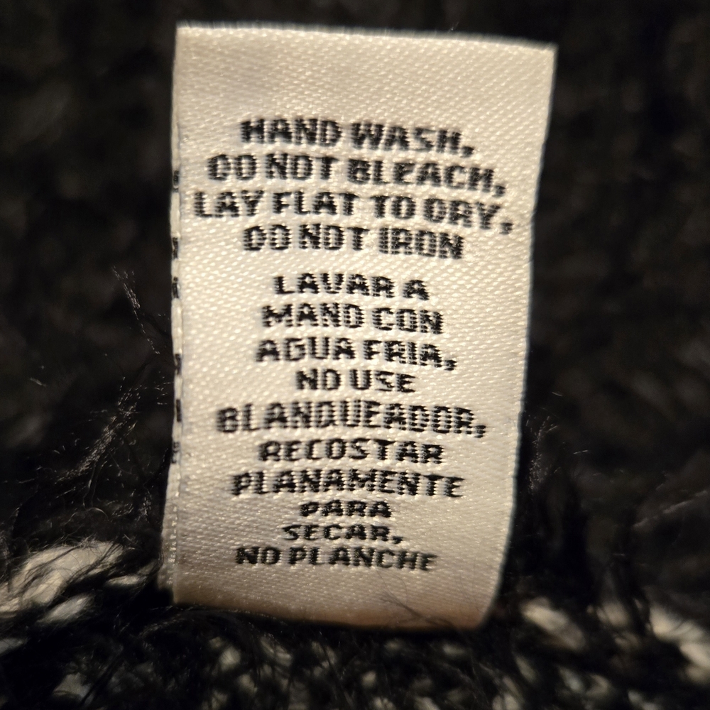 Sioni Black and White Textured Women's Poncho - Picture 5 of 5